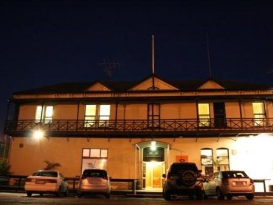 Customhouse Hotel And Backpackers Hostel Nelson Exterior foto